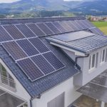 Cuántas horas al día producen las placas solares