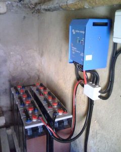 Dónde colocar las baterías del inversor